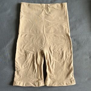 SKIMS core control short mid thigh, size L/XL